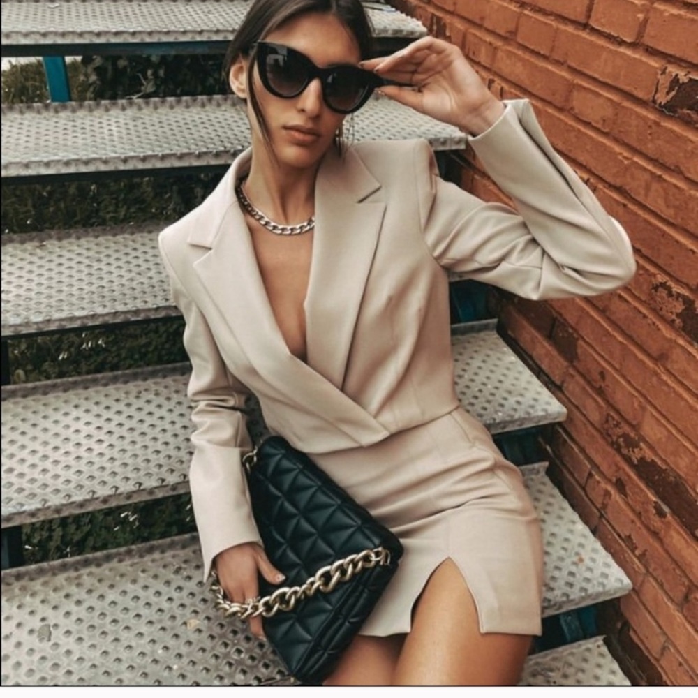 ZARA Mini Skirt With Slit M Sand Color